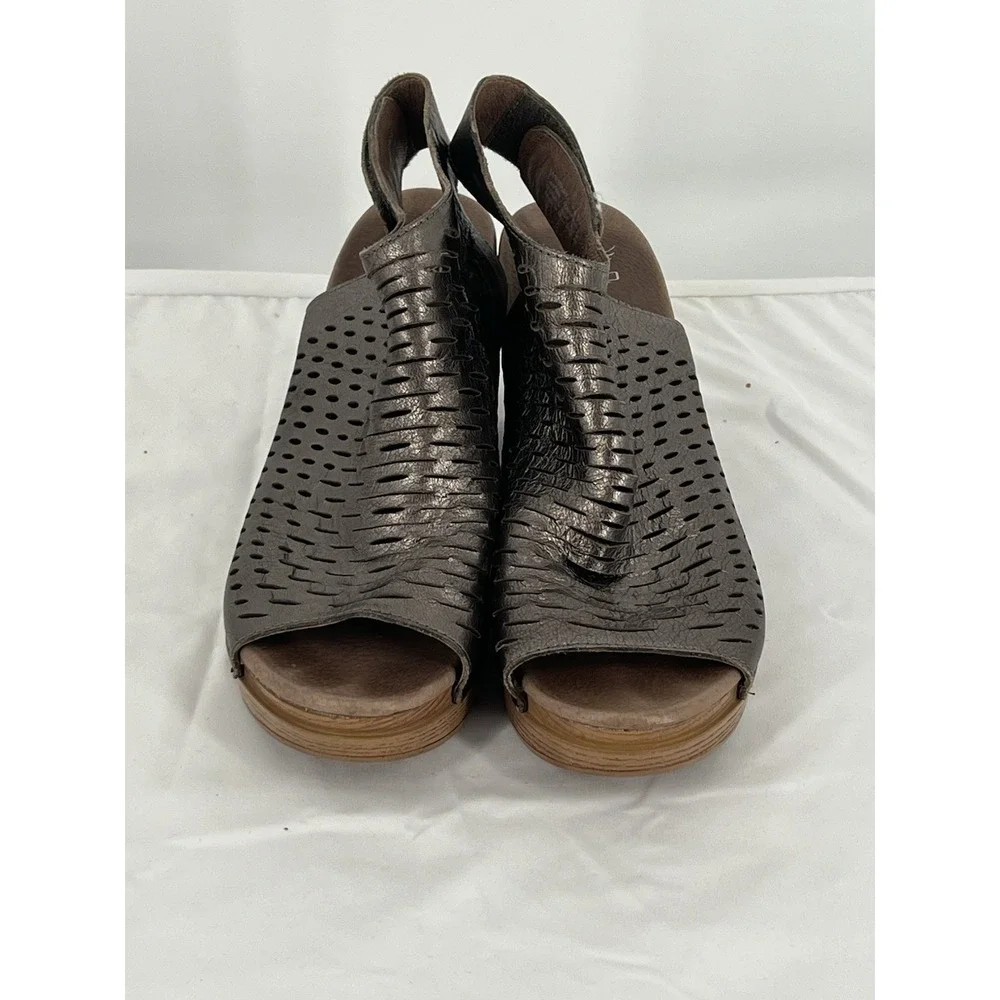 Dansko Danae Sandals Womens 39 Bronze Metallic Leather Block Heel Boho Festival